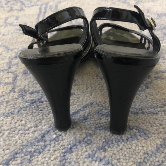 Calvin Klein black patent heels - Picture 4 of 4